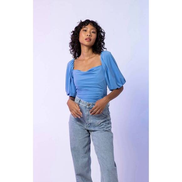 LINE AND DOT Tops - NEW LINE AND DOT allison puff sleeve top in blue